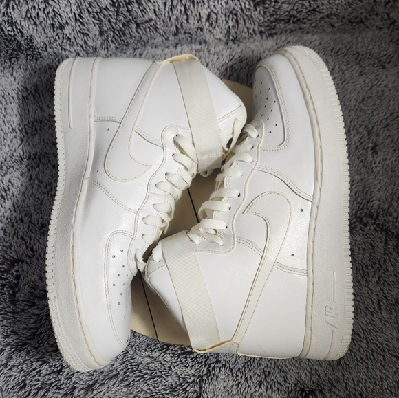 Nike Air Force 1 High '07 Triple White Retro OG Sneakers Mens Size 10.5 - Picture 6 of 9